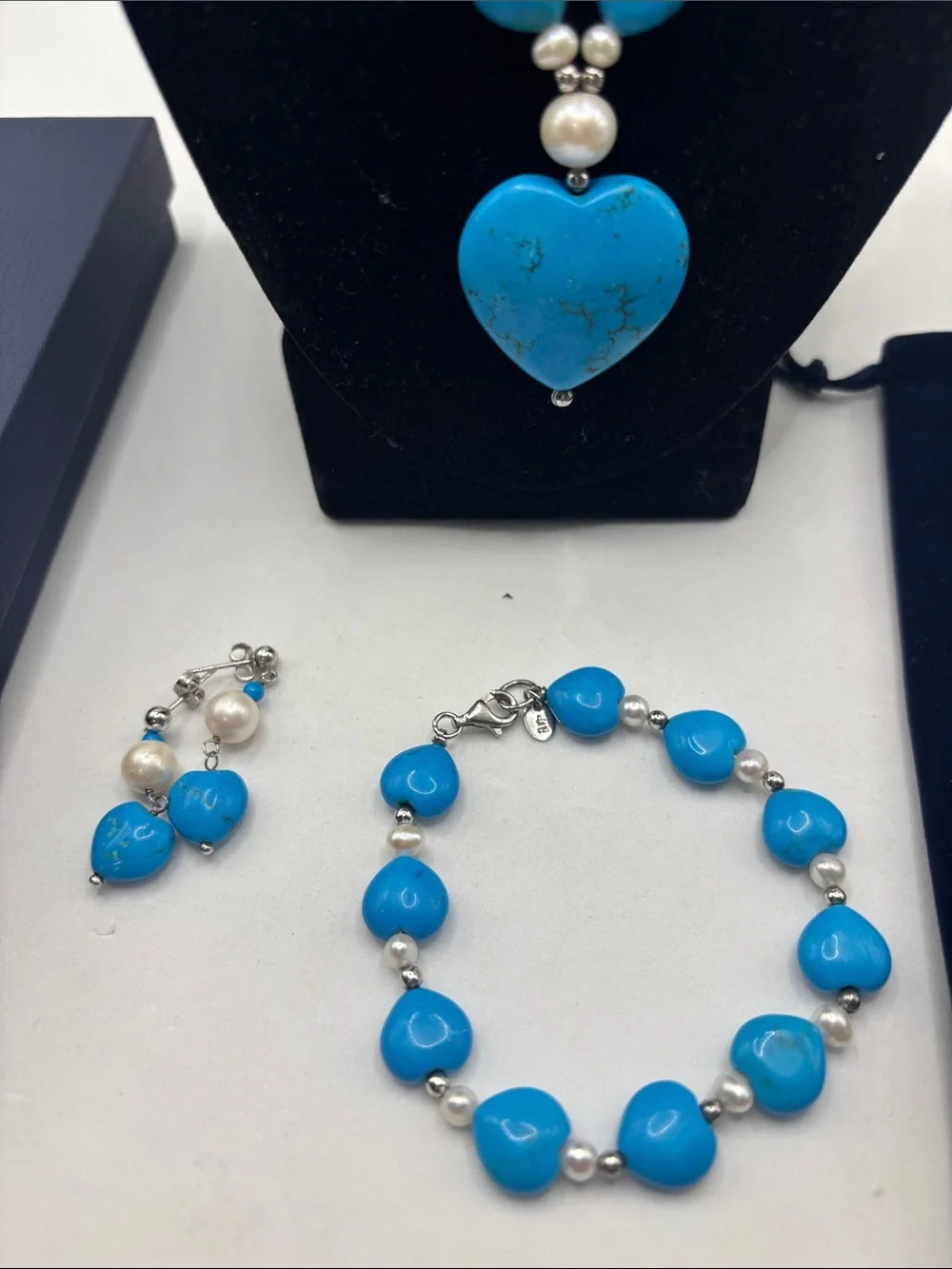 Danbury Mint set heart-shaped turquoise pendant bracelet earrings beaded pearl - Picture 2 of 12